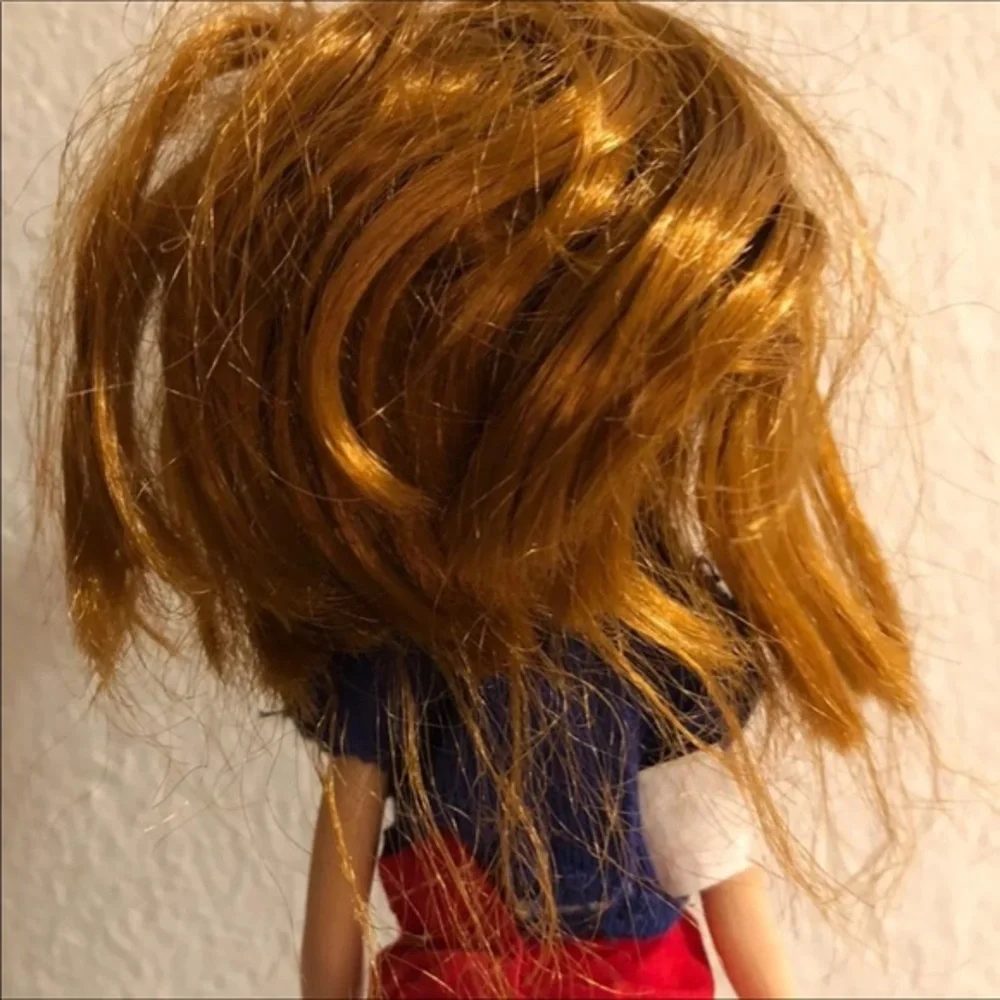 Bratz Doll Comes With No Feet‎